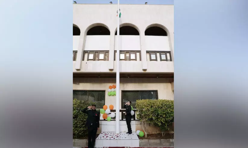 ജിദ്ദ ഇന്ത്യൻ കോൺസുലേറ്റിൽ കോൺസൽ ജനറൽ പതാകയുയർത്തി ജിദ്ദ ഇന്ത്യൻ കോൺസുലേറ്റിൽ കോൺസൽ ജനറൽ പതാകയുയർത്തി