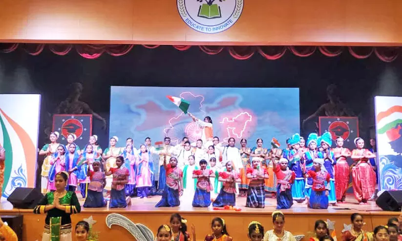 മൂവർണ ശോഭയിൽ സ്വാതന്ത്ര്യദിനാഘോഷം