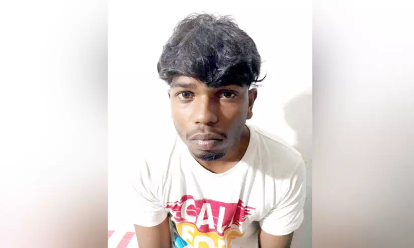 പെണ്കുട്ടിയെ തട്ടിക്കൊണ്ടുപോയ കേസില് കാമുകനും അമ്മാവനും റിമാൻഡിൽ പെണ്കുട്ടിയെ തട്ടിക്കൊണ്ടുപോയ കേസില് കാമുകനും അമ്മാവനും റിമാൻഡിൽ