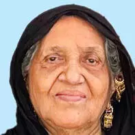 അ​വ്വാ ഉ​മ്മ