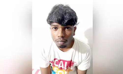 പെ​ണ്‍കു​ട്ടി​യെ ത​ട്ടി​ക്കൊ​ണ്ടു​പോ​യ കേ​സി​ല്‍ കാ​മു​ക​നും അ​മ്മാ​വ​നും റി​മാ​ൻ​ഡി​ൽ