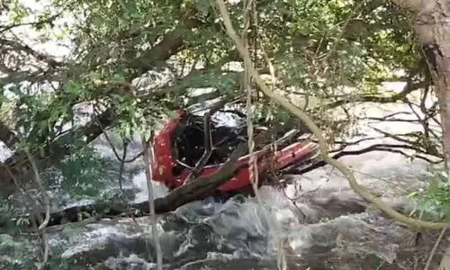 ഭ​വാ​നി പു​ഴ​യി​ൽ ര​ണ്ട് യു​വാ​ക്ക​ളെ കാ​ണാ​താ​യി