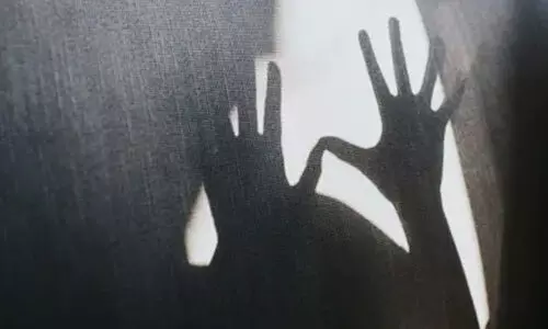 മാതാവിനെ ബലാത്സംഗം ചെയ്ത് 39കാരൻ മകൻ; പണ്ട് വിവാഹേതര ബന്ധമുണ്ടായിരുന്നു, അതിനുള്ള ശിക്ഷയെന്ന്