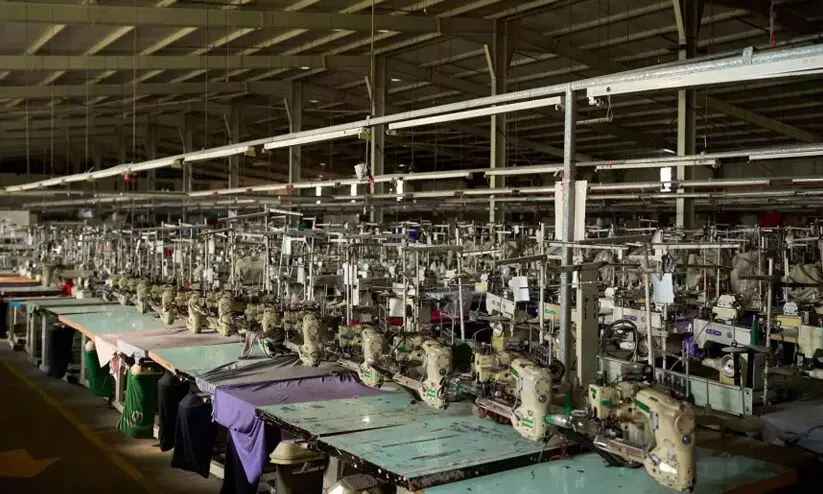 ട്രംപി​ന്റെ തീരുവ: തിരുപ്പൂർ വസ്ത്രമേഖല പ്രതിസന്ധിയിൽ