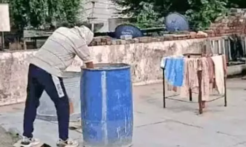 രാജസ്ഥാനിൽ മൃതദേഹം ഡ്രമ്മിൽ ആക്കിയ നിലയിൽ; ഭാര്യയെയും കുട്ടികളെയും കാണാനില്ല