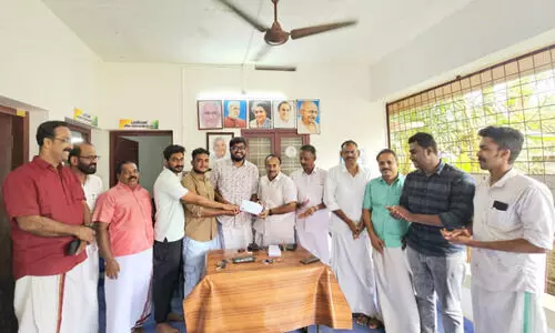 ധനസഹായം കൈമാറി