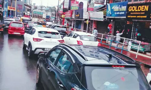 അവധി ദിവസങ്ങളാണോ, വയനാട്ടിൽ കുരുക്ക് ഉറപ്പ് അവധി ദിവസങ്ങളാണോ, വയനാട്ടിൽ കുരുക്ക് ഉറപ്പ്