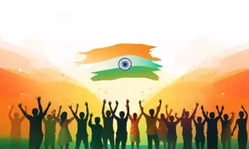 വ​ർ​ണാ​ഭം, ഈ ​സ്വാ​ത​ന്ത്ര്യ​ദി​നം