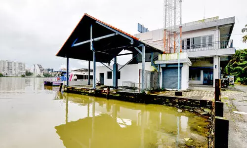 ആർക്കും വേണ്ടേ ബോൾഗാട്ടി വാട്ടർ മെട്രോ സ്റ്റേഷൻ