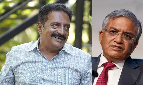 പോളിങ് ബൂത്ത് ​ഡ്രസിങ് റൂമൊന്നുമല്ല, വനിതകൾ വരുന്നിടത്ത് സി.സി.ടി.വി വെക്കുംമുമ്പ് നിങ്ങൾ അവരോട് അനുവാദം ചോദിച്ചിരുന്നോ?’; തെരഞ്ഞെടുപ്പ് കമീഷനോട് നടൻ പ്രകാശ് രാജ്