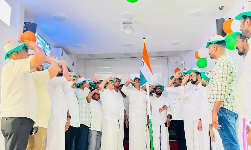 സ്വാ​ത​ന്ത്ര്യ ദി​നാ​ഘോ​ഷ​വും സ്പെ​ഷ​ൽ ക​ൺ​വെ​ൻ​ഷ​നും