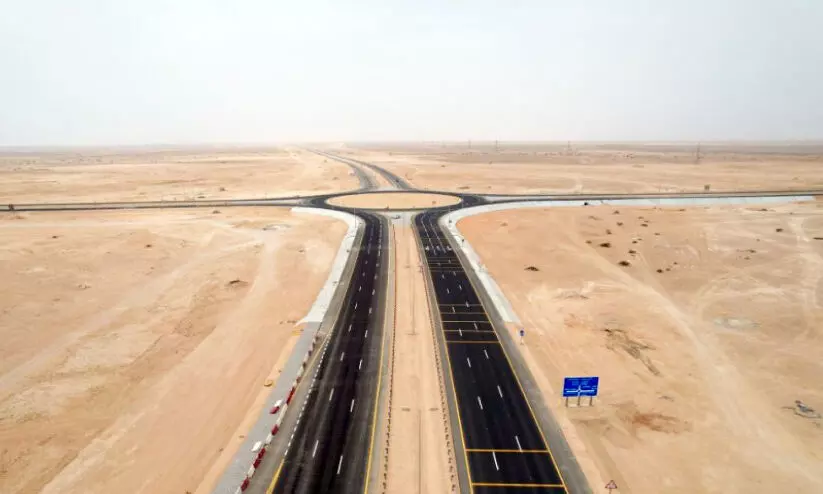 ദു​കം വി​മാ​ന​ത്താ​വ​ളം- റാ​സ് മ​ർ​ക​സ് ഇ​ര​ട്ട​പ്പാ​ത തു​റ​ന്നു