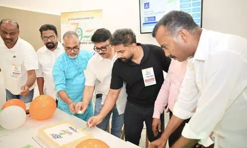 ര​ക്ത​ദാ​ന ക്യാ​മ്പ് സം​ഘ​ടി​പ്പി​ച്ചു