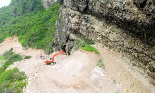 റ​ഖ്യൂ​ത്ത്-​ധാ​ൽ​കൂ​ത്ത് തീ​ര​ദേ​ശ​പാ​ത നി​ര്‍മാ​ണ​ത്തി​ന് തു​ട​ക്കം