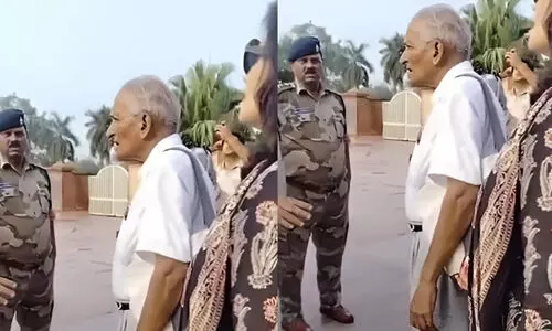 ഗസ്സക്ക് ഐക്യദാർഢ്യവുമായി ഉപവസിച്ച ഐ.ഐ.ടി മുൻ പ്രഫസറെ തടഞ്ഞ് അധിക്ഷേപിച്ച് ഡൽഹി പൊലീസ്