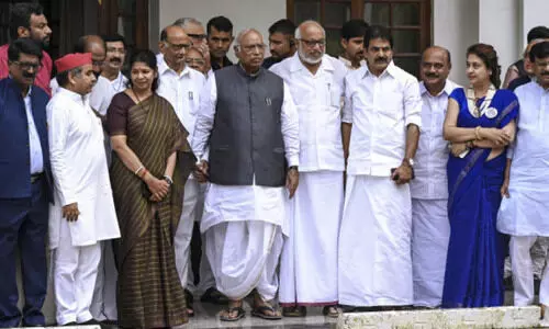 രാ​ഷ്ട്രീ​യ​ക്കാ​ര​നെ​തി​രെ ന്യാ​യാ​ധി​പ​ൻ: ബി.ജെ.പി കരുനീക്കത്തിന് ‘ഇൻഡ്യ’യുടെ ചെക്ക്