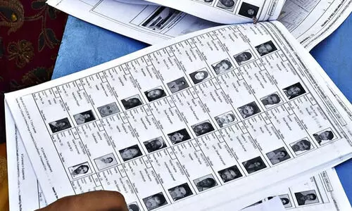 വോട്ടർപട്ടിക ശുദ്ധീകരണം; വില്ലേജ് ഓഫിസർമാരുടെ യോഗം വിളിക്കാൻ നിർദേശം