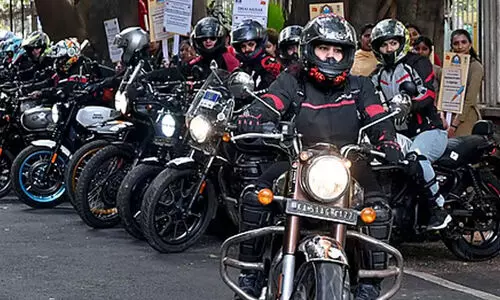 ല​ഹ​രി​ക്കെ​തി​രെ പോ​രാ​ട്ടം; ബ​ന്ദി​പ്പൂ​രി​ൽ​നി​ന്ന് ബി​ദ​റി​ലേ​ക്ക് ബൈ​ക്ക് യാ​ത്ര