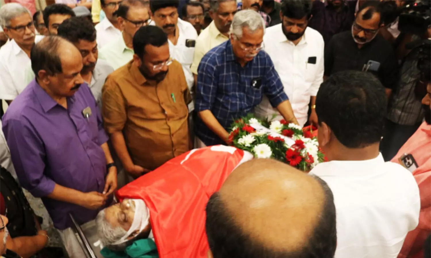 Binoy Viswam, Vazhoor Soman