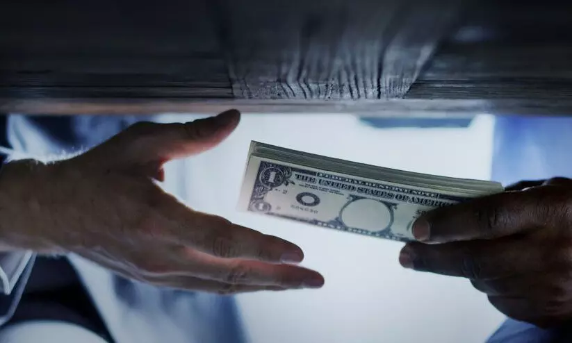 കൈക്കൂലി കേസിൽ സ്​പെഷൽ വില്ലേജ് ഓഫിസർക്ക് ഏഴുവർഷം കഠിന തടവ്