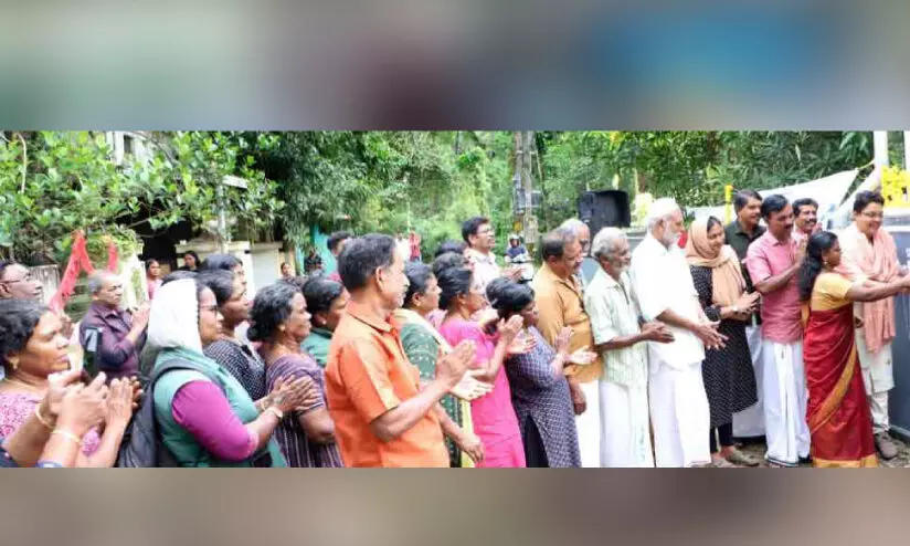 എല്ലായിടത്തും കിയോസ്കുകൾ; കുടിവെള്ള പ്രശ്നത്തിന് പരിഹാരവുമായി തളിക്കുളം പഞ്ചായത്ത് എല്ലായിടത്തും കിയോസ്കുകൾ; കുടിവെള്ള പ്രശ്നത്തിന് പരിഹാരവുമായി തളിക്കുളം പഞ്ചായത്ത്