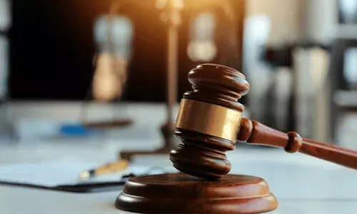 അ​ശ്ലീ​ല വി​ഡി​യോ​ക​ൾ പ്ര​ച​രി​പ്പി​ച്ചു; ഇ​ൻ​ഫ്ലു​വ​ൻ​സ​ർ​ക്ക് ഒ​രു വ​ർ​ഷം ത​ട​വും പി​ഴ​യും