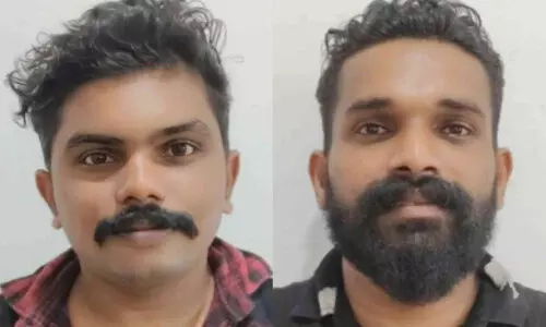 കാർ യാ​ത്ര​ക്കാ​ര​നെ ആ​ക്ര​മി​ച്ച കേ​സി​ൽ ര​ണ്ടുപേർ അ​റ​സ്റ്റി​ൽ