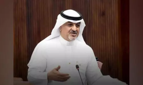 സർക്കാർ ജീവനക്കാരുടെ ശമ്പളം അടിയന്തിരമായി വർധിപ്പിക്കണം;  പ്രമേയം അവതരിപ്പിച്ച് എം.പി ജലാൽ കാദം അൽ മഹ്ഫൂദ്