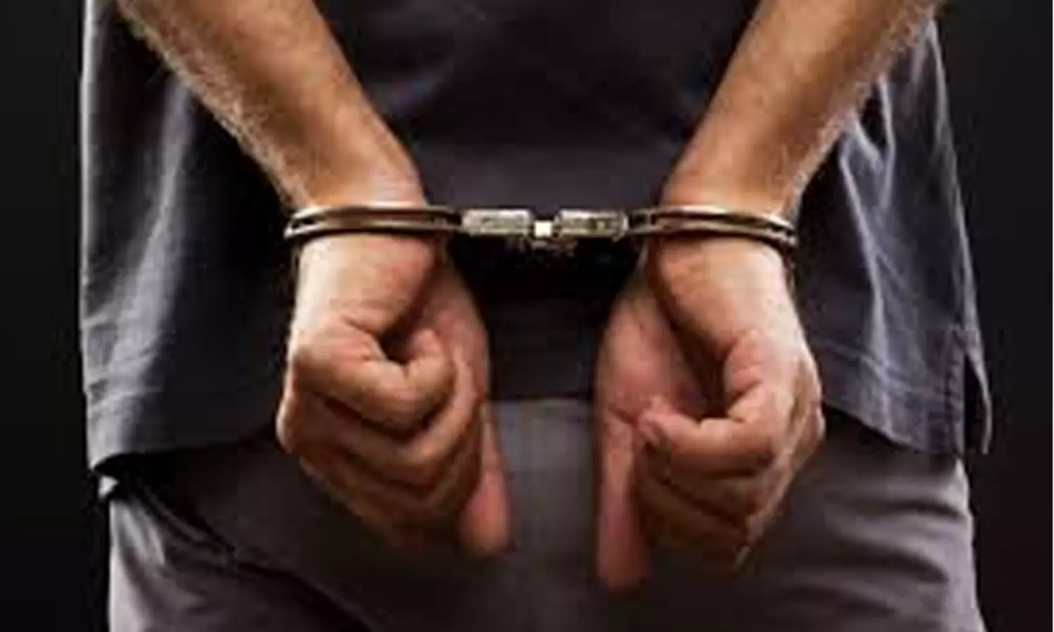 രണ്ട്​ പിടികിട്ടാപ്പുള്ളികളെ നാടുകടത്തി യു.എ.ഇ