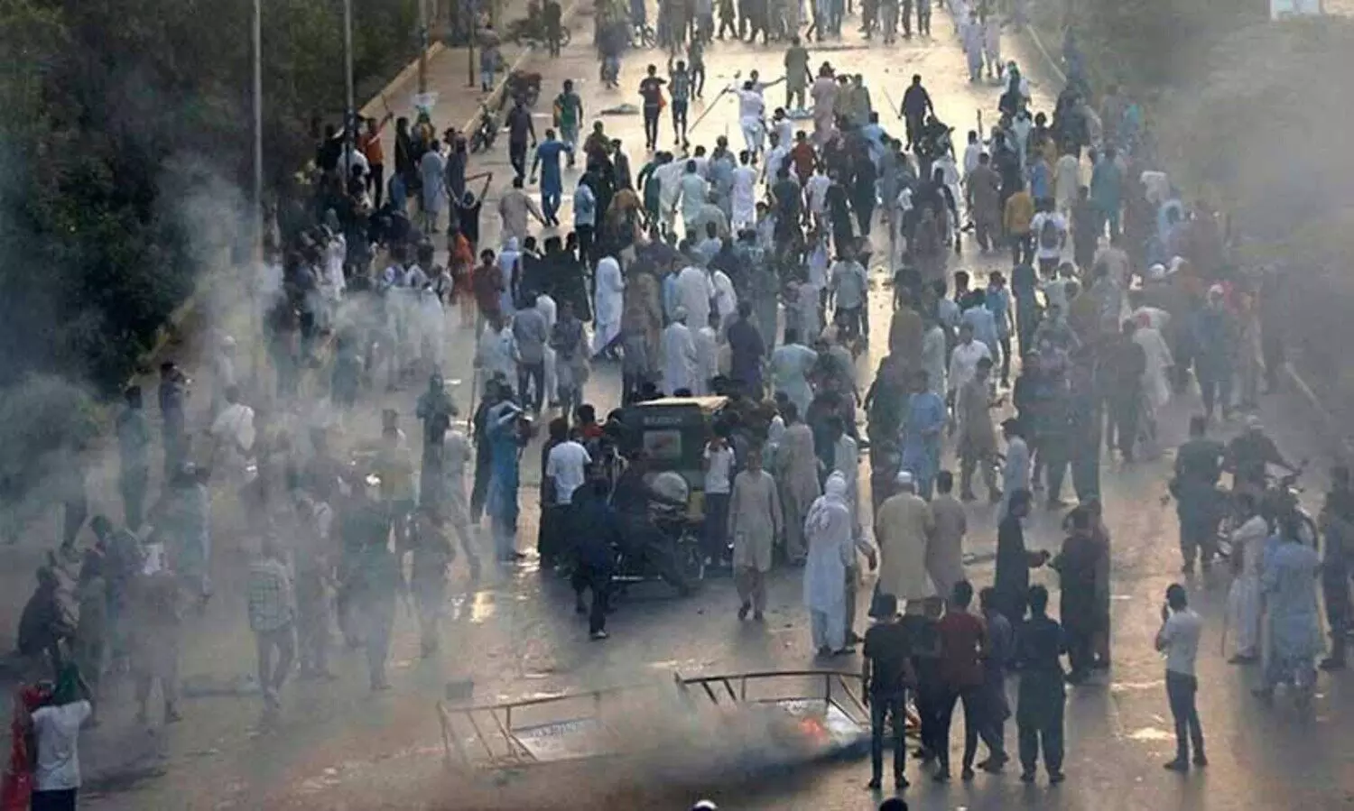 ഇ​മ്രാ​ൻ ഖാ​ന്റെ അ​ന​ന്ത​ര​വ​ൻ അ​റ​സ്റ്റി​ൽ