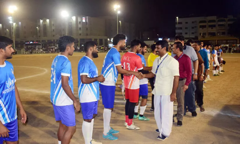 അബീർ ബ്ലൂസ്റ്റാർ സോക്കർ ഫെസ്റ്റ് 2025; ചാംസ് സബീൻ എഫ്.സി, റീം റിയൽ കേരള എഫ്.സി മത്സരം ഇന്ന് അബീർ ബ്ലൂസ്റ്റാർ സോക്കർ ഫെസ്റ്റ് 2025; ചാംസ് സബീൻ എഫ്.സി, റീം റിയൽ കേരള എഫ്.സി മത്സരം ഇന്ന്