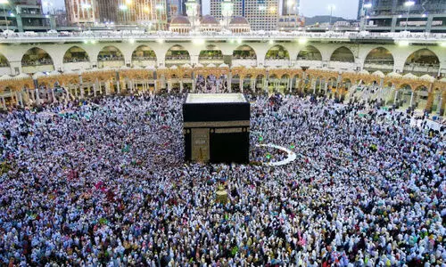 ഈ ​വ​ർ​ഷം ആ​ദ്യപാ​ദ​ത്തി​ൽ ഉം​റ​ക്കെ​ത്തി​യ തീ​ർ​ഥാ​ട​ക​രു​ടെ എ​ണ്ണം ഒ​ന്ന​ര കോ​ടി ക​വി​ഞ്ഞു