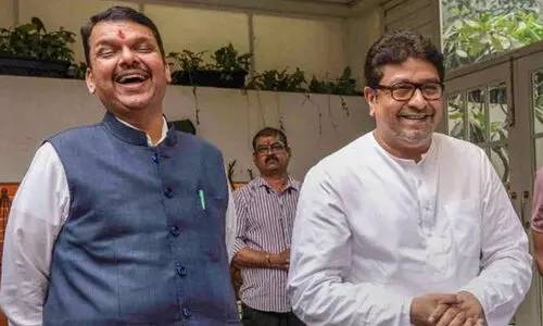 ചർച്ചയായി ഫഡ്​നാവിസ്​ –രാജ്​ താക്കറെ കൂടിക്കാഴ്ച