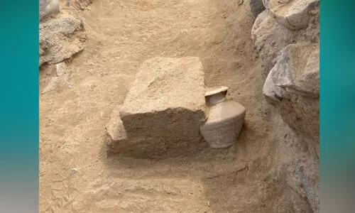 ഇബ്രിയിൽ 25 പുരാതന ശവകുടീരങ്ങൾ ക​ണ്ടെത്തി