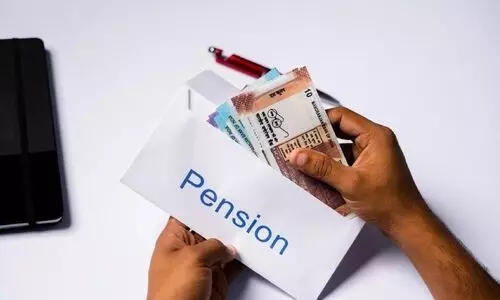 ക്ഷേമ പെന്‍ഷന്‍കാര്‍ക്ക് ഓണ സമ്മാനം; രണ്ട് മാസത്തെ പെന്‍ഷന്‍ അനുവദിച്ച് സർക്കാർ, 3200 രൂപവീതം 62 ലക്ഷം പേർക്ക്