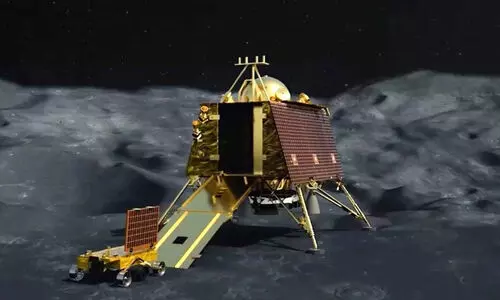 നാം ചന്ദ്രനിൽ മുത്തമിട്ടിട്ട്​ രണ്ടു​ വർഷങ്ങൾ