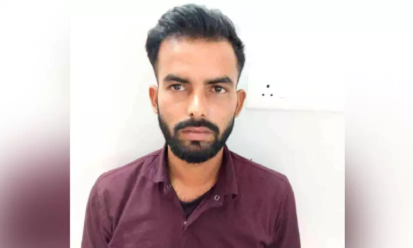 ഒളിവിൽ കഴിഞ്ഞ പീഡന കേസ് പ്രതിയെ യു.പിയിൽ നിന്ന് പിടികൂടി ഒളിവിൽ കഴിഞ്ഞ പീഡന കേസ് പ്രതിയെ യു.പിയിൽ നിന്ന് പിടികൂടി