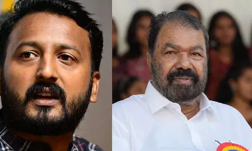 ‘എടോ വിജയാ എന്ന് മുഖ്യമന്ത്രിയെ വിളിച്ചയാളാണ്, എത്ര പറന്നാലും താഴെവന്നേ സമ്മാനം വാങ്ങാൻ പറ്റൂ’; രാഹുല്‍ രാജിവെക്കണമെന്ന് ആവര്‍ത്തിച്ച് മന്ത്രി ശിവന്‍കുട്ടി