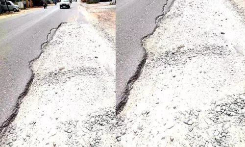 വാട്ടർഅതോറിറ്റിയും കെ.എസ്​.ഇ.ബിയും   മത്സരിച്ചു കുഴിക്കുന്നു