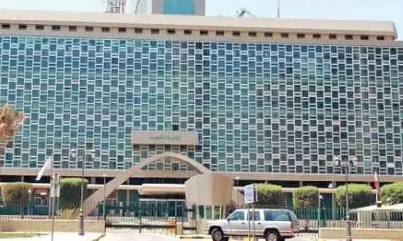 തൊ​ഴി​ലാ​ളി​ക​ളു​ടെ ആ​രോ​ഗ്യ​വും സു​ര​ക്ഷ​യും ഉ​റ​പ്പാ​ക്ക​ണം