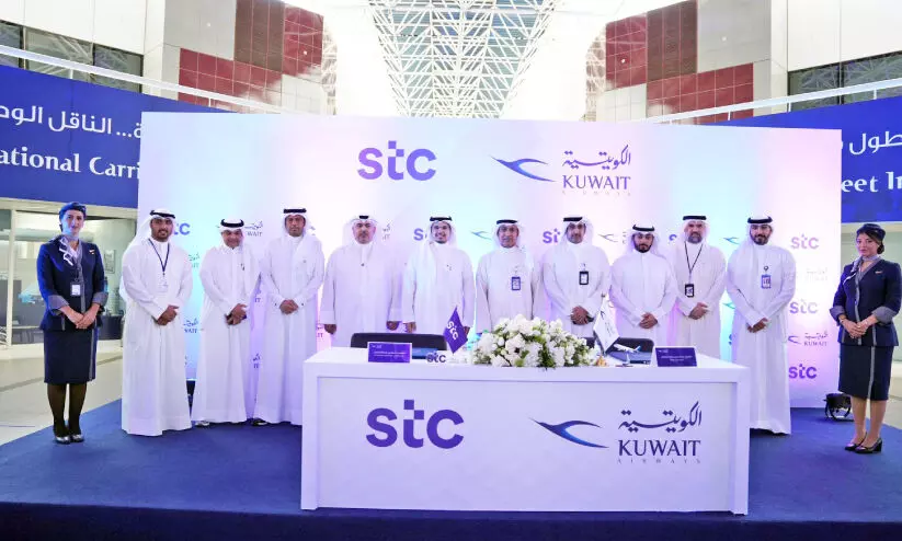 വി​വി​ധ മേ​ഖ​ല​ക​ളി​ലെ സ​ഹ​ക​ര​ണം; കു​വൈ​ത്ത് എ​യ​ർ​വേ​സും എ​സ്‌.​ടി.‌​സി​യും ക​രാ​ർ ഒ​പ്പു​വെ​ച്ചു