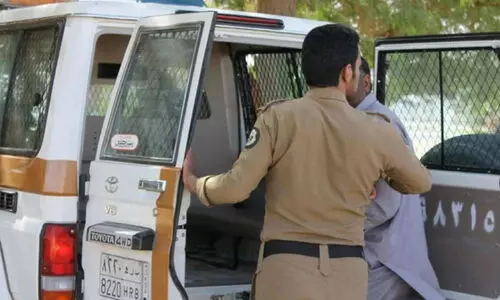 ഒ​രാ​ഴ്ച​ക്കി​ടെ 22,222 നി​യ​മ​ലം​ഘ​ക​ർ പി​ടി​യി​ൽ; 12,920 പേ​രെ നാ​ടു​ക​ട​ത്തി