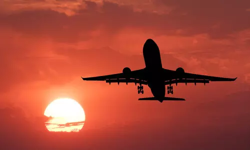 ഗൾഫിലേക്ക് അഞ്ചുമുതൽ പത്തിരട്ടി വരെ യാത്രാനിരക്ക് വർധിപ്പിച്ച് വിമാനക്കമ്പനികൾ ഗൾഫിലേക്ക് അഞ്ചുമുതൽ പത്തിരട്ടി വരെ യാത്രാനിരക്ക് വർധിപ്പിച്ച് വിമാനക്കമ്പനികൾ