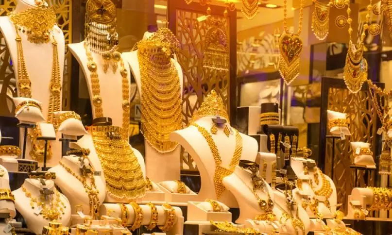 വിശദ വിവരങ്ങളില്ലാത്ത ആഭരണങ്ങളുടെ പരസ്യങ്ങൾക്ക് നിരോധനമേർപ്പെടുത്തി വാണിജ്യ മന്ത്രാലയം വിശദ വിവരങ്ങളില്ലാത്ത ആഭരണങ്ങളുടെ പരസ്യങ്ങൾക്ക് നിരോധനമേർപ്പെടുത്തി വാണിജ്യ മന്ത്രാലയം