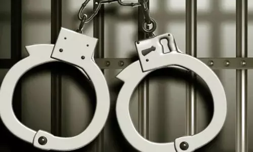 ഫ്രൈ​ഡേ മാ​ർ​ക്ക​റ്റി​ൽ പ​രി​ശോ​ധ​ന 52 പ്ര​വാ​സി​ക​ൾ പി​ടി​യി​ൽ