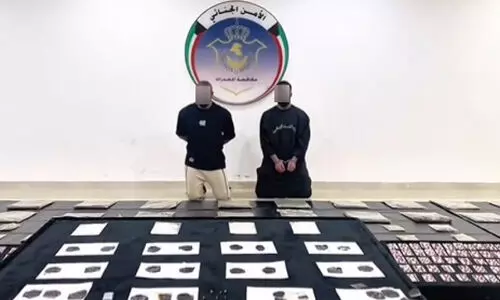 മ​യ​ക്കു​മ​രു​ന്നും ആ​യു​ധ​ങ്ങ​ളു​മാ​യി ര​ണ്ടുപേ​ർ പി​ടി​യി​ൽ