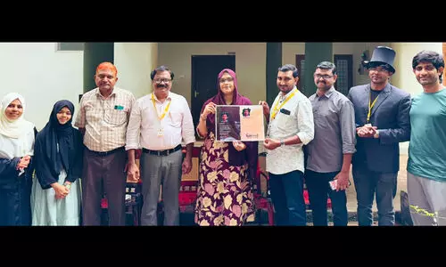 ‘ഷഫീഖ് ഗാന്ധി അനുഭവ കഥകൾ’ കവർ പ്രകാശനം ചെയ്തു