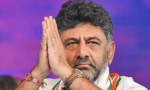 ആർ.എസ്.എസ് ഗീതം പാടിയ ഡി.കെ. ശിവകുമാർ മാപ്പുപറയണമെന്ന് കോൺഗ്രസ് നേതാവ്