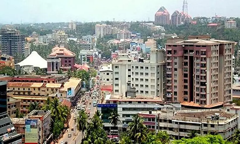 മും​ബൈ​യും അ​ഹ്മ​ദാ​ബാ​ദും ക​ട​ന്ന് ദ​ക്ഷി​ണ ക​ന്ന​ഡ സ​മ്പ​ന്നം