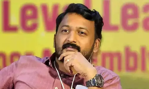 പ്രിയപ്പെട്ടവനായി കയറ്റം, വെറുക്കപ്പെട്ടവനായി പടിയിറക്കം